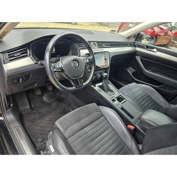 Volkswagen Passat  Kombi 2019,  2.0 diesel - Na sprzedaż za 63 000 zł - Sosnowiec - zdjęcie 7