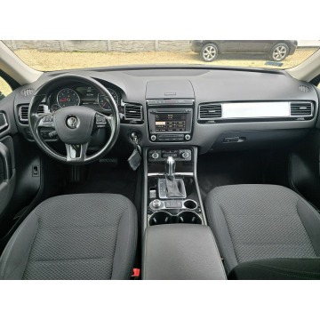 Volkswagen Touareg  SUV 2016,  3.0 diesel, automat - Na sprzedaż za 79 900 zł - Sosnowiec - zdjęcie 8