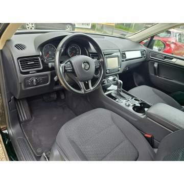 Volkswagen Touareg  SUV 2016,  3.0 diesel, automat - Na sprzedaż za 79 900 zł - Sosnowiec - zdjęcie 7