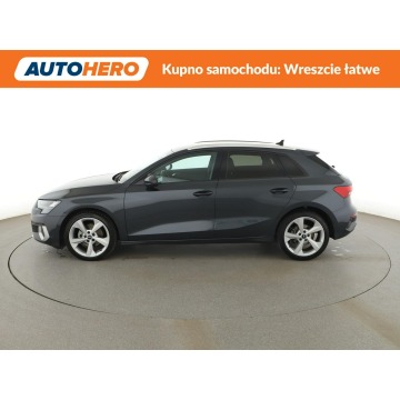 Audi A3  Hatchback 2021,  1.5 benzyna, automat - Na sprzedaż za 73 300 zł - Warszawa - zdjęcie 2