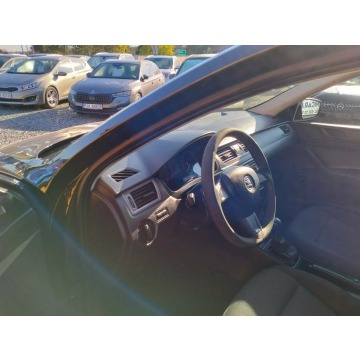 Skoda Rapid  Liftback 2014,  1.2 benzyna - Na sprzedaż za 19 900 zł - Twardów - zdjęcie 10