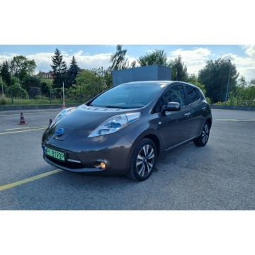 Nissan Leaf - Tekna 30kWh 2016 153tys. km Pompa ciepła Skóra BOSE Kamera 360 Alu