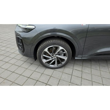 Audi Q5  SUV 2026,  2.0 diesel, automat - Na sprzedaż za 288 781 zł - Radom - zdjęcie 4