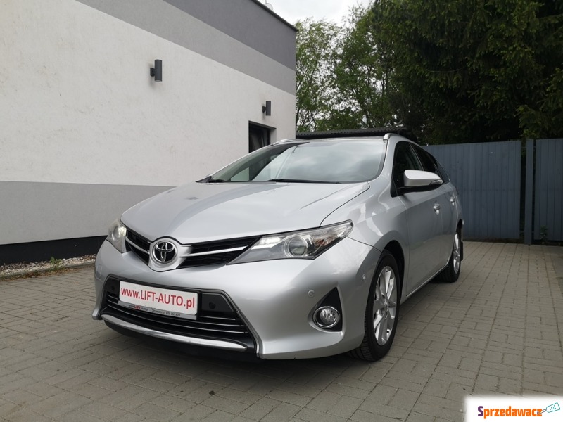 Toyota Auris 2014