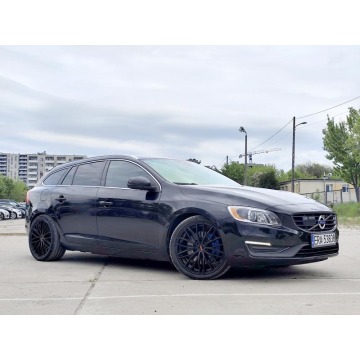 Volvo V60  Kombi 2015,  2.4 diesel, automat - Na sprzedaż za 37 900 zł - Warszawa - zdjęcie 4