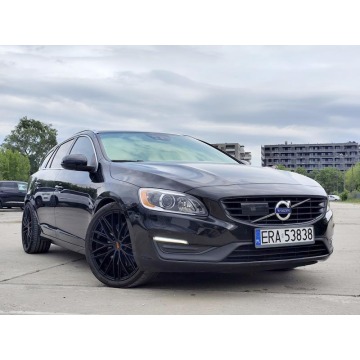 Volvo V60  Kombi 2015,  2.4 diesel, automat - Na sprzedaż za 37 900 zł - Warszawa - zdjęcie 3
