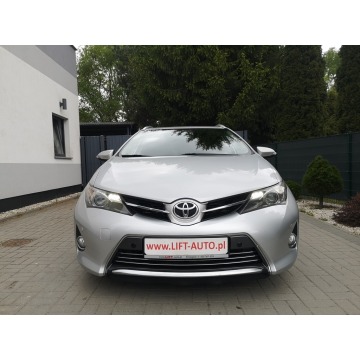 Toyota Auris 2014,  2.0 diesel - Na sprzedaż za 29 900 zł - Strzegom - zdjęcie 2