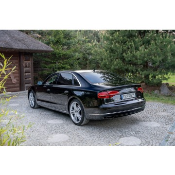 Audi A8  Sedan/Limuzyna 2015,  4.1 diesel, automat - Na sprzedaż za 299 777 zł - Ropczyce - zdjęcie 2