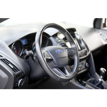 Ford Focus  Hatchback 2016,  1.0 benzyna - Na sprzedaż za 23 499 zł - Świebodzin - zdjęcie 12