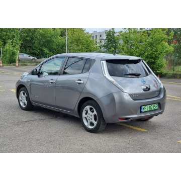 Nissan Leaf  Hatchback 2016 elektryczny, automat - Na sprzedaż za 24 255 zł - Warszawa - zdjęcie 4