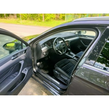 Volkswagen Passat 2020,  2.0 diesel, automat - Na sprzedaż za 119 000 zł - Burzenin - zdjęcie 9