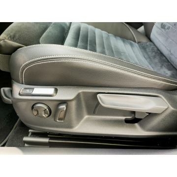 Volkswagen Passat 2020,  2.0 diesel, automat - Na sprzedaż za 119 000 zł - Burzenin - zdjęcie 12