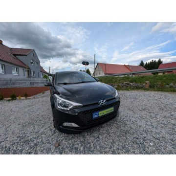 Hyundai i20  Hatchback 2017,  1.2 benzyna - Na sprzedaż za 33 900 zł - Kamienna Góra - zdjęcie 2