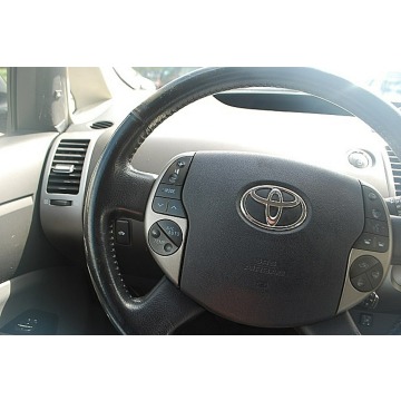 Toyota Prius  Liftback 2005,  1.5 hybryda, automat - Na sprzedaż za 24 900 zł - Słupsk - zdjęcie 9