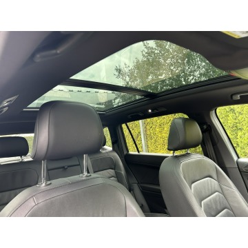 Volkswagen Tiguan Allspace  SUV 2019,  2.0 benzyna, automat - Na sprzedaż za 109 800 zł - Tarnów - zdjęcie 10