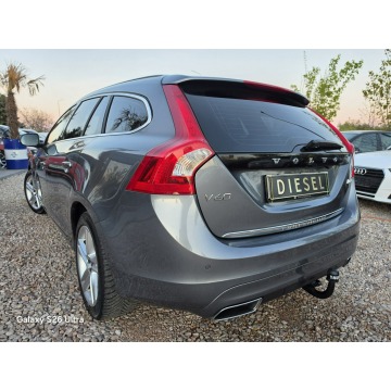Volvo V60 2015,  2.4 hybryda, automat - Na sprzedaż za 35 999 zł - Nowe Sójki - zdjęcie 7