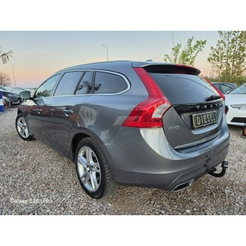 Volvo V60 2015,  2.4 hybryda, automat - Na sprzedaż za 35 999 zł - Nowe Sójki - zdjęcie 8