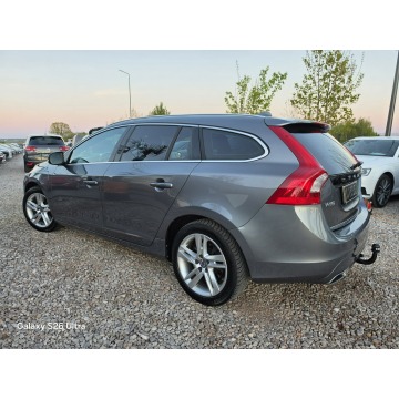 Volvo V60 2015,  2.4 hybryda, automat - Na sprzedaż za 35 999 zł - Nowe Sójki - zdjęcie 9