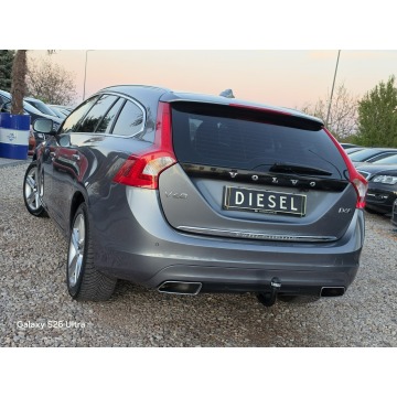 Volvo V60 2015,  2.4 hybryda, automat - Na sprzedaż za 35 999 zł - Nowe Sójki - zdjęcie 10