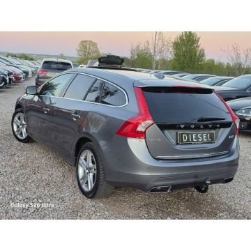 Volvo V60 2015,  2.4 hybryda, automat - Na sprzedaż za 35 999 zł - Nowe Sójki - zdjęcie 11