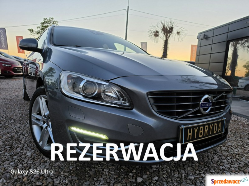 Volvo V60 2015,  2.4 hybryda, automat - Na sprzedaż za 35 999 zł - Nowe Sójki