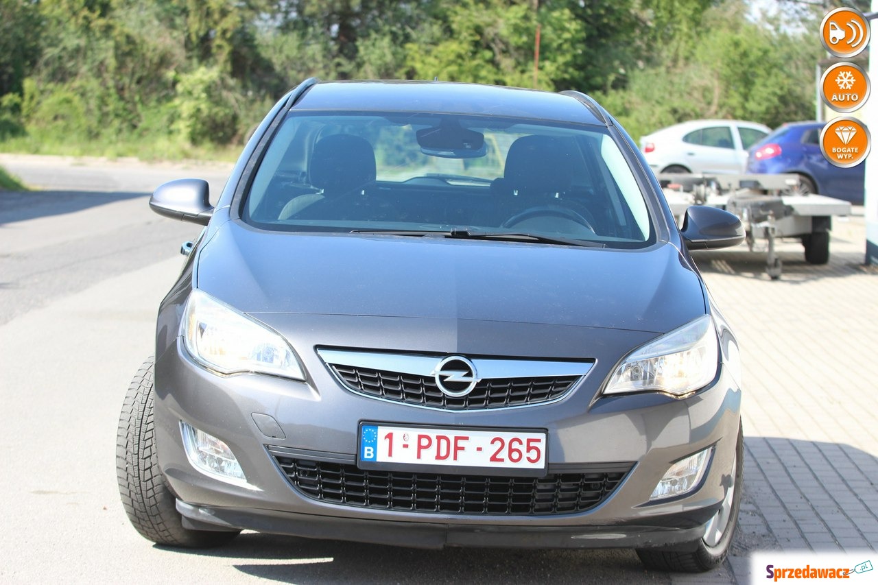 Opel Astra - 2011r. 1,7 diesel...