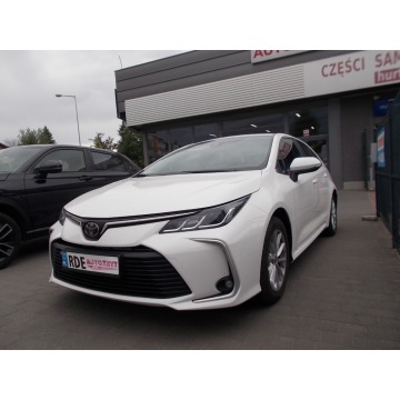 Toyota Corolla  Sedan/Limuzyna 2022 benzyna - Na sprzedaż za 66 700 zł - Dębica - zdjęcie 2