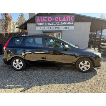 Hyundai i30 2011,  1.4 benzyna - Na sprzedaż za 11 999 zł - Ruda Śląska - zdjęcie 2