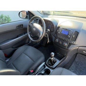 Hyundai i30 2011,  1.4 benzyna - Na sprzedaż za 11 999 zł - Ruda Śląska - zdjęcie 10