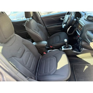 Jeep Renegade  SUV 2016,  1.4 benzyna - Na sprzedaż za 45 900 zł - Ruda Śląska - zdjęcie 9