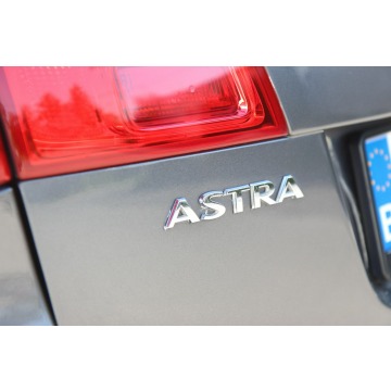 Opel Astra  Kombi 2011,  1.7 diesel - Na sprzedaż za 12 399 zł - Nysa - zdjęcie 11