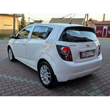 Chevrolet Aveo  Hatchback 2012,  1.6 benzyna, automat - Na sprzedaż za 28 990 zł - Zagórze - zdjęcie 3