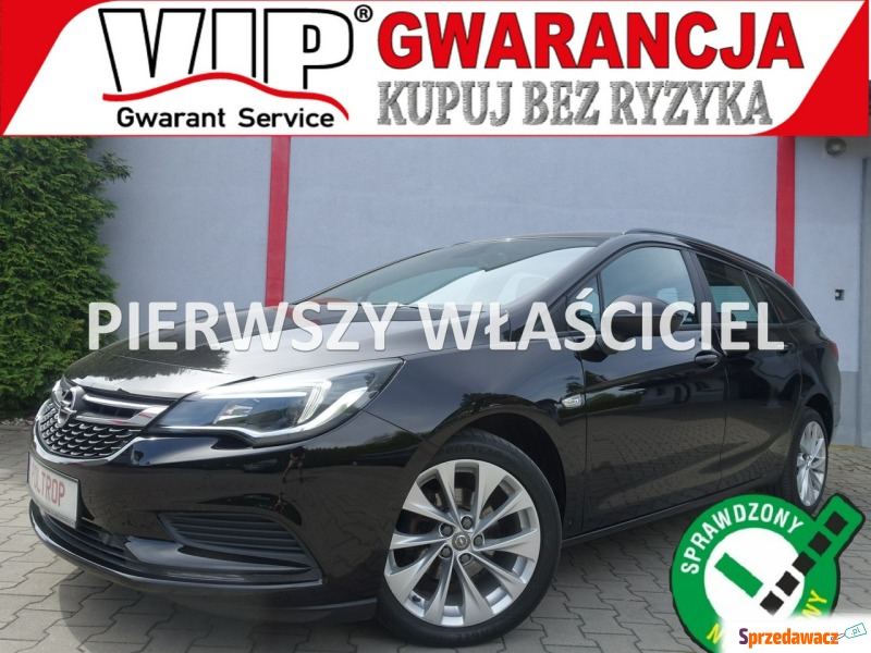 Opel Astra 2017,  1.4 benzyna - Na sprzedaż za 38 900 zł - Częstochowa
