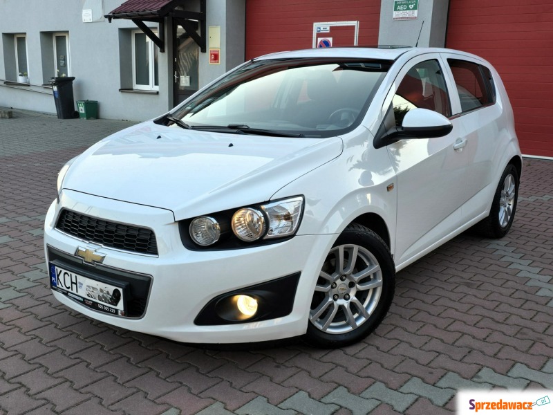 Chevrolet Aveo  Hatchback 2012,  1.6 benzyna, automat - Na sprzedaż za 28 990 zł - Zagórze