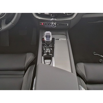 Volvo   SUV 2025,  2.0 hybryda, automat - Na sprzedaż za 239 900 zł - Tychy - zdjęcie 6