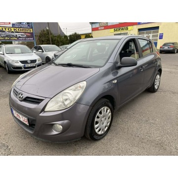 Hyundai i20  Hatchback 2010,  1.4 benzyna - Na sprzedaż za 12 699 zł - Nysa - zdjęcie 3