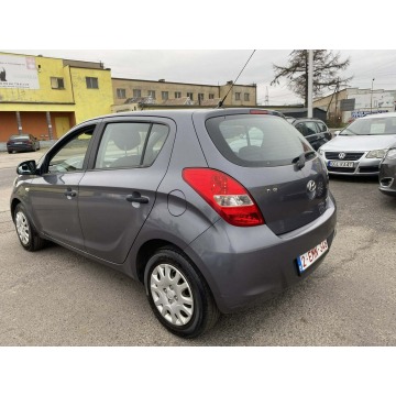 Hyundai i20  Hatchback 2010,  1.4 benzyna - Na sprzedaż za 12 699 zł - Nysa - zdjęcie 7