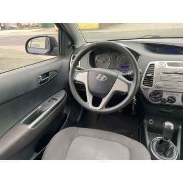 Hyundai i20  Hatchback 2010,  1.4 benzyna - Na sprzedaż za 12 699 zł - Nysa - zdjęcie 8