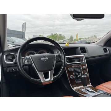 Volvo V60  Kombi 2011,  1.6 benzyna, automat - Na sprzedaż za 28 500 zł - Michałowice-Wieś - zdjęcie 11