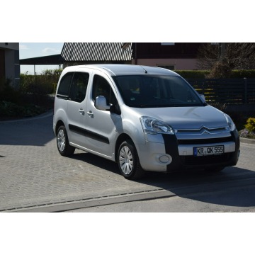 Citroen Berlingo  Minivan/Van 2011,  1.6 diesel - Na sprzedaż za 19 400 zł - Majdan Sieniawski - zdjęcie 3