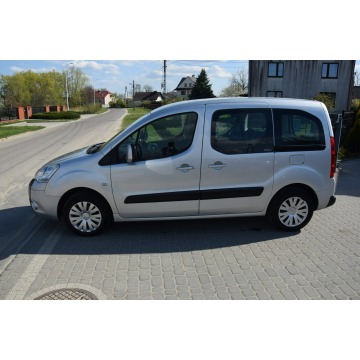 Citroen Berlingo  Minivan/Van 2011,  1.6 diesel - Na sprzedaż za 19 400 zł - Majdan Sieniawski - zdjęcie 7