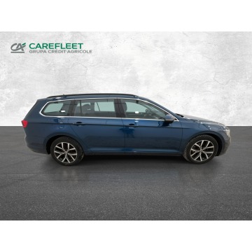 Volkswagen Passat  Kombi 2023,  2.0 diesel, automat - Na sprzedaż za 75 500 zł - Warszawa - zdjęcie 4