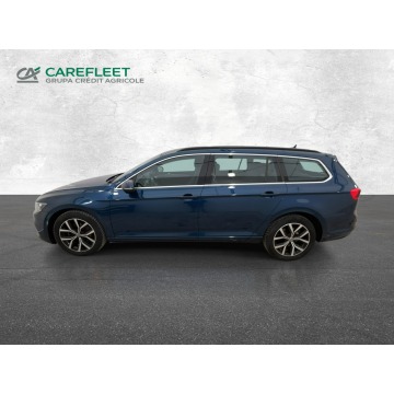Volkswagen Passat  Kombi 2023,  2.0 diesel, automat - Na sprzedaż za 75 500 zł - Warszawa - zdjęcie 8