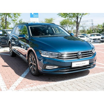 Volkswagen Passat  Kombi 2023,  2.0 diesel, automat - Na sprzedaż za 72 840 zł - Gdynia - zdjęcie 3