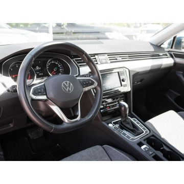 Volkswagen Passat  Kombi 2023,  2.0 diesel, automat - Na sprzedaż za 72 840 zł - Gdynia - zdjęcie 6