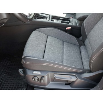 Volkswagen Passat  Kombi 2023,  2.0 diesel, automat - Na sprzedaż za 72 840 zł - Gdynia - zdjęcie 10