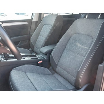 Volkswagen Passat  Kombi 2023,  2.0 diesel, automat - Na sprzedaż za 72 840 zł - Gdynia - zdjęcie 11