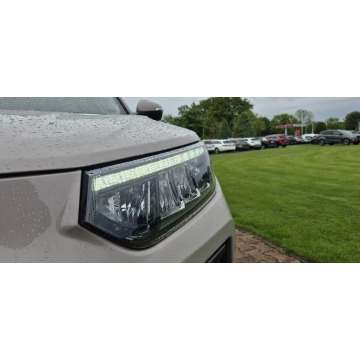 SsangYong Tivoli  Hatchback 2024,  1.5 benzyna, automat - Na sprzedaż za 69 800 zł - Paproć - zdjęcie 4