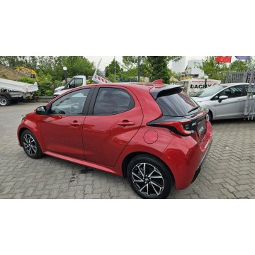 Toyota Yaris  Hatchback 2023,  1.5 hybryda, automat - Na sprzedaż za 77 900 zł - Warszawa - zdjęcie 2