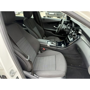 Mercedes - Benz C-klasa  Kombi 2018,  2.0 diesel, automat - Na sprzedaż za 79 900 zł - Pęcice - zdjęcie 4